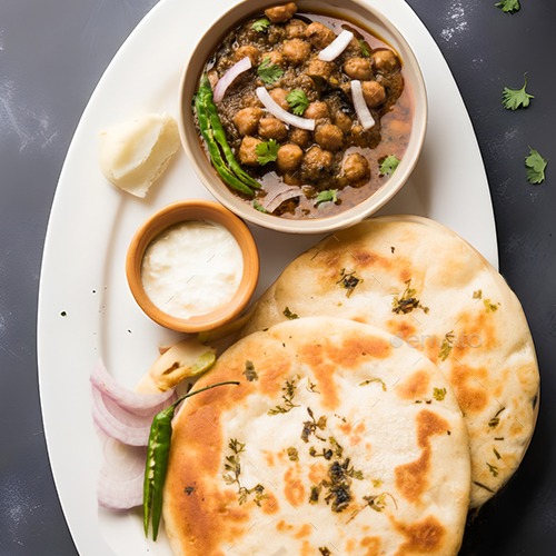 6 Paneer Kulcha with Chole